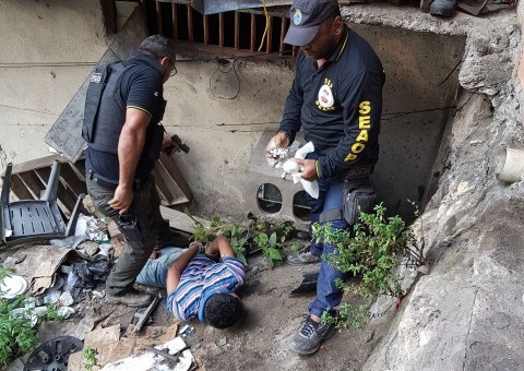 Homem é preso com mais de 250 trouxinhas de drogas durante operação policial em Manaus