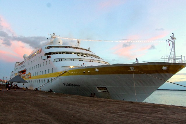 Cruzeiros trazem  2,1 mil turistas a Manaus nesta quarta-feira