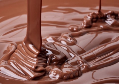 Por que as mulheres desejam chocolate quando ficam menstruadas?