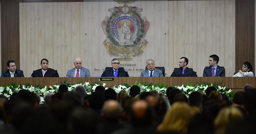 Governador destaca reforço judiciário no Amazonas com 22 novos juízes empossados