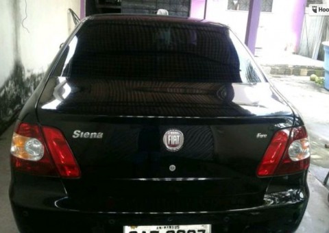 Mulher tem carro roubado por bandidos armados na frente de residência em Manaus