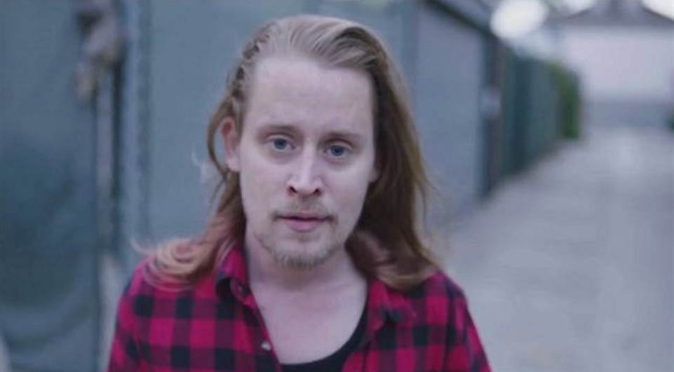 Macaulay Culkin abre o jogo sobre agressões do pai e relação com Michael Jackson