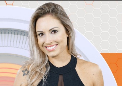 BBB18: Jéssica se descuida ao colocar biquíni e mostra demais