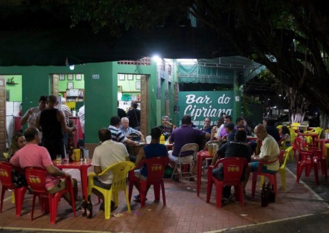 Bar do Cipriano promove Carnaval Solidário em prol do Lar Batista Janell Doyle