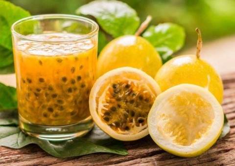 Além de calmante, maracujá também combate mau colesterol e ajuda a emagrecer