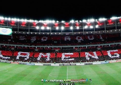 Entenda por que o Flamengo não vai abrir o cofre para trazer reforços