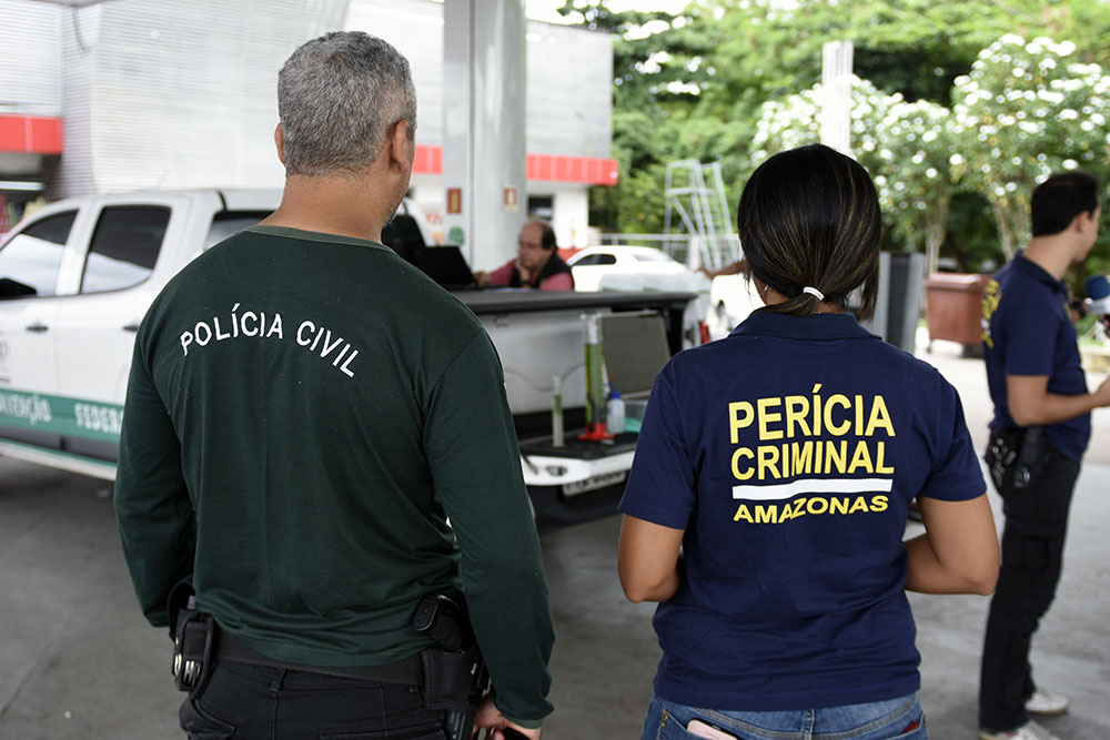 Postos de combustíveis são notificados por irregularidades após fiscalização em Manaus