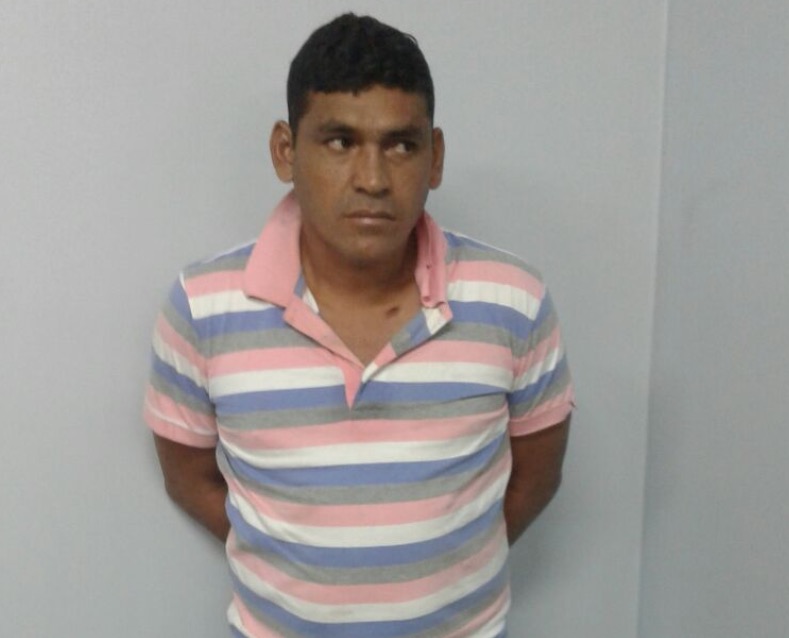 Homem é preso suspeito de furtar loja em shopping de Manaus