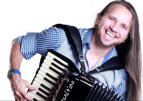  Sucessos de Dorgival Dantas embalam Pé de Serra do Alambique