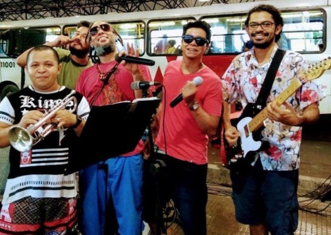  ‘Além da passarela’ leva escolas de samba para shoppings, galerias e feiras neste fim de semana