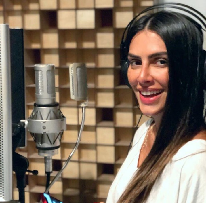 Cleo Pires tira sobrenome e se lança como cantora