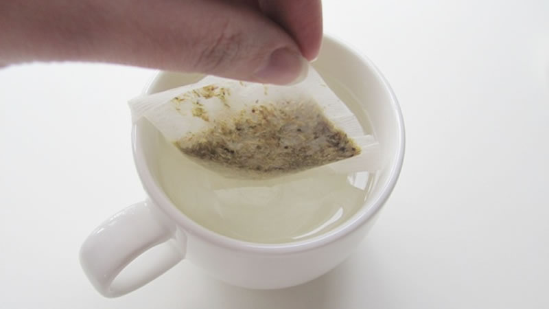 Anvisa proíbe chá por conter insetos vivos e mortos: veja marca e lote