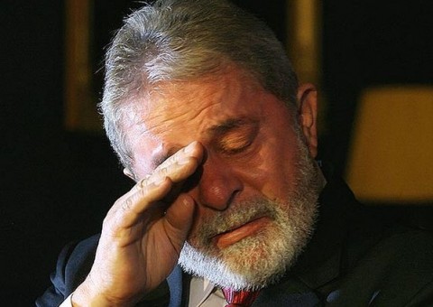 Lula tem passaporte apreendido e está impedido de deixar Brasil