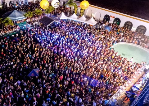 Baile do Hawaii 2018 agita Tropical Hotel neste sábado