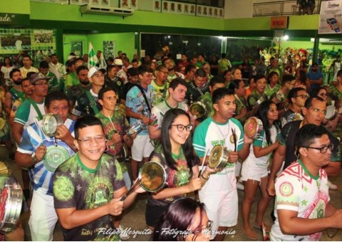 Shopping em Manaus recebe show da bateria da Mocidade Independente de Aparecida