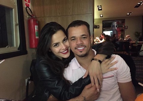 Ex-BBB Emilly é apresentada à família do namorado