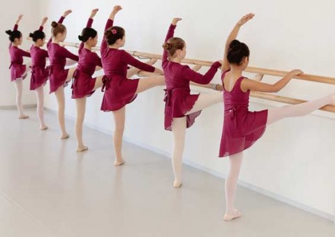 Abrigo Moacyr Alves abre inscrições para aulas gratuitas de balé e capoeira