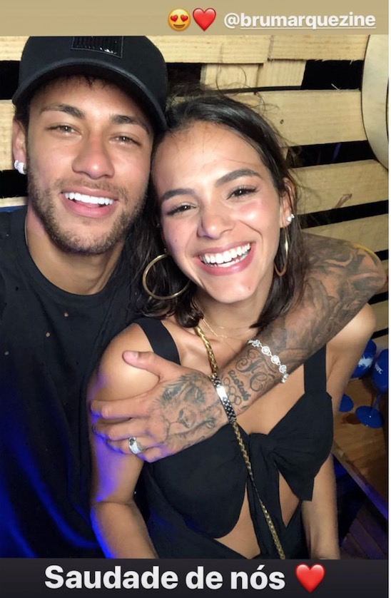  Neymar posta foto com Bruna Marquezine e se declara