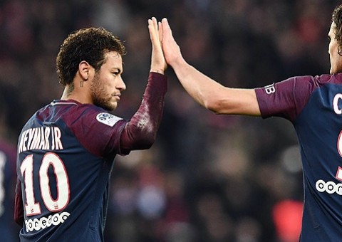 Neymar marca 2, Cavani supera Ibrahimovic e PSG goleia outra vez pelo Francês