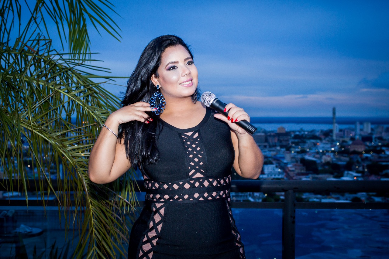 Hêmilly Lira apresenta mega show em Manaus nesta terça