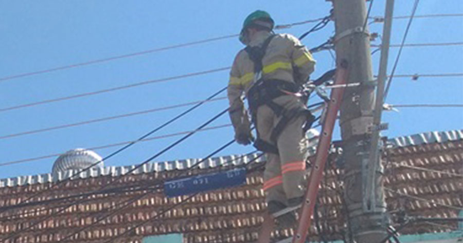 Academia é flagrada com 'gato' de energia em Manaus