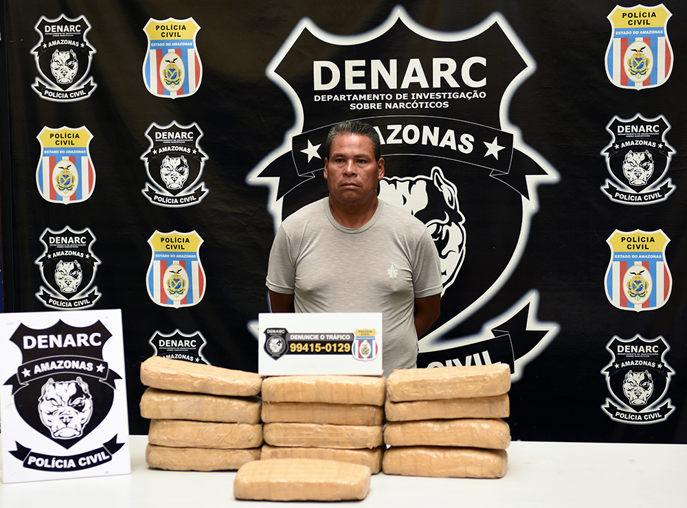  Em Manaus, prático é preso com mala de drogas avaliadas em R$ 65 mil
