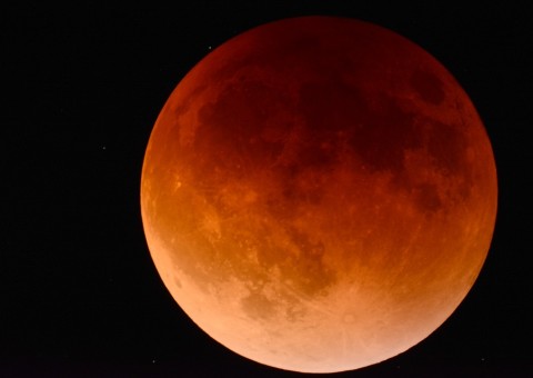 Fenômeno raro da Superlua, Lua Azul e Lua de Sangue acontece nesta quarta-feira