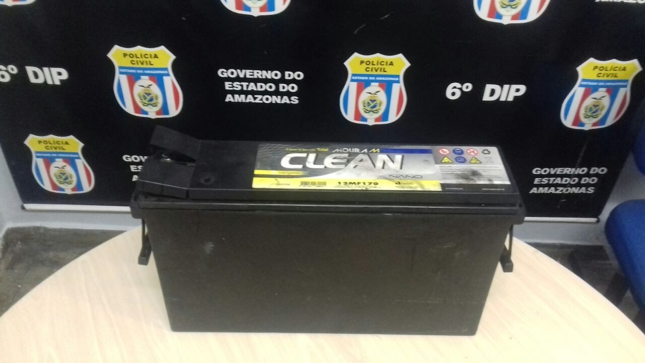 Homem é preso com motocicletas adulteradas após ser 'dedurado' por rastreador de bateria em Manaus