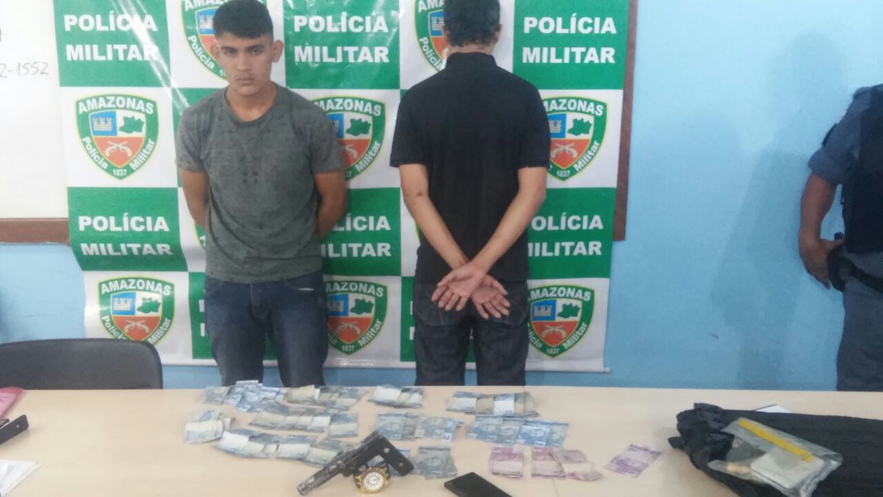 Motociclista ajuda polícia a capturar suspeitos de assalto a coletivo em Manaus