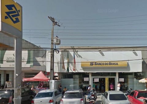 Suspeitos invadem agência bancária e fazem roubo ousado em Manaus