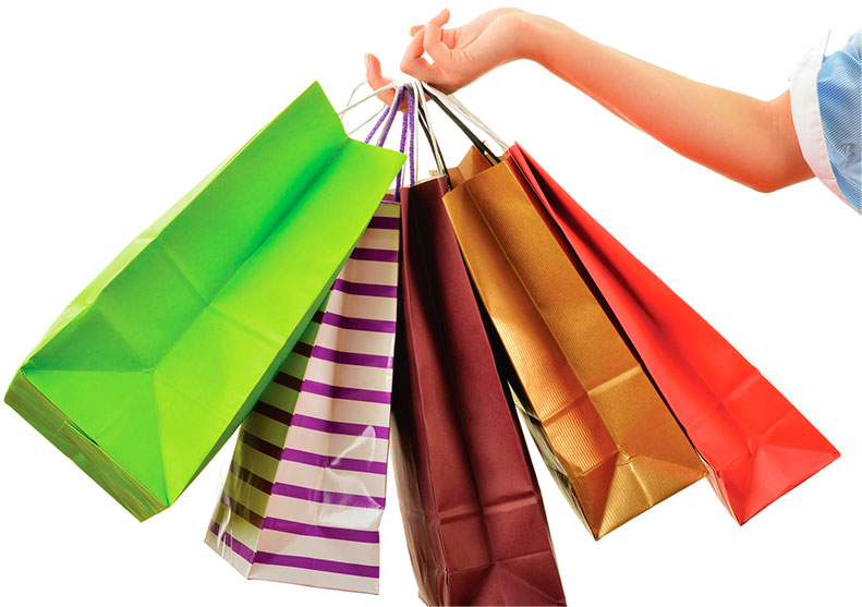 Bazar Solidário tem roupas, sapatos e acessórios por até R$ 5,00 