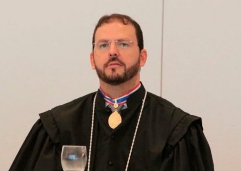 Felipe Thury receberá Medalha e Diploma do Mérito Judiciário no TJAM