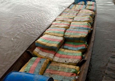 Exército troca tiros com bandidos e apreende quase 2 toneladas de drogas no Amazonas