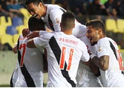 Vasco estreia na Libertadores com goleada no Chile  
