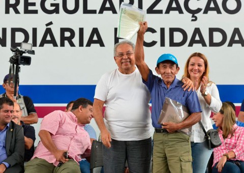 Mil títulos definitivos de imóveis serão entregues em Manaus neste sábado 