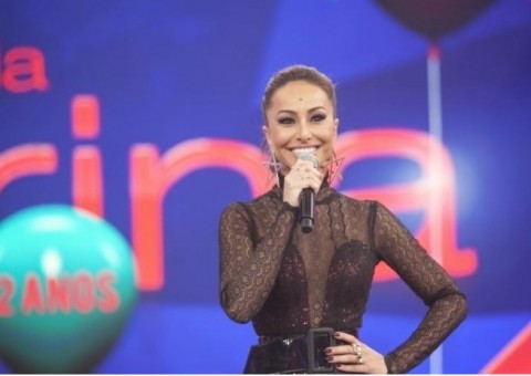 Funcionário demitido da Record apaga programa inteiro de Sabrina Sato