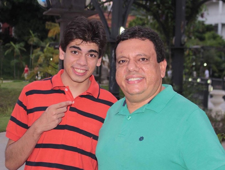 Dudu Brasil lança terceiro CD em show no Teatro Amazonas