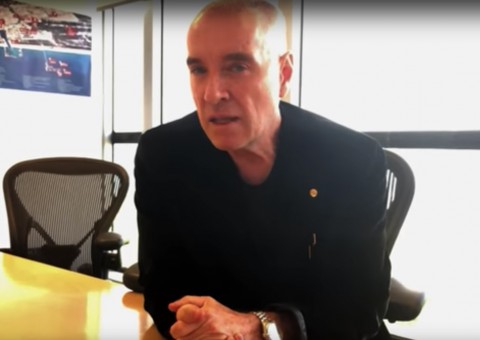 De bilionário a preso em Bangu, Eike Batista reaparece como 'youtuber' 