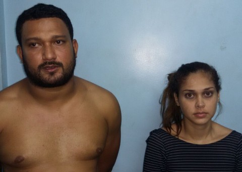 Casal é preso suspeitos de integrar grupo especializado em roubo a residências em Manaus