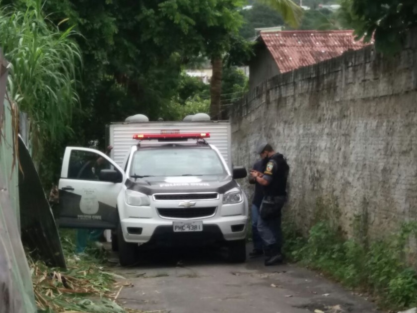 Homem é encontrado morto em beco de Manaus