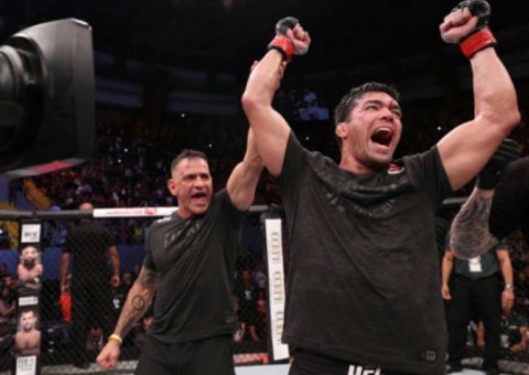 Em luta de tirar o folêgo, Lyoto Machida derrota Eryk Anders e marca retorno ao UFC