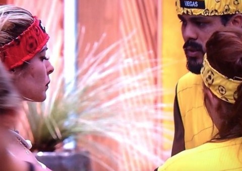  BBB18: Ana Clara se dá bem e Prova da Comida gera briga entre Jaqueline e Viegas