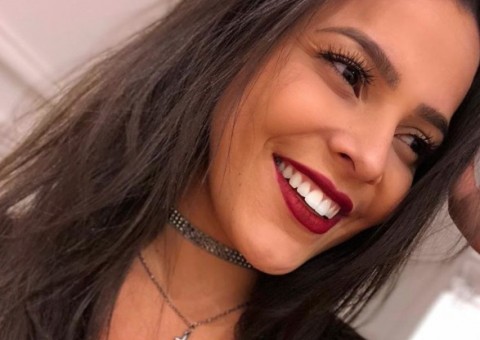   Em Paris, ex-BBB Emilly Araújo curte festinha na casa de Neymar