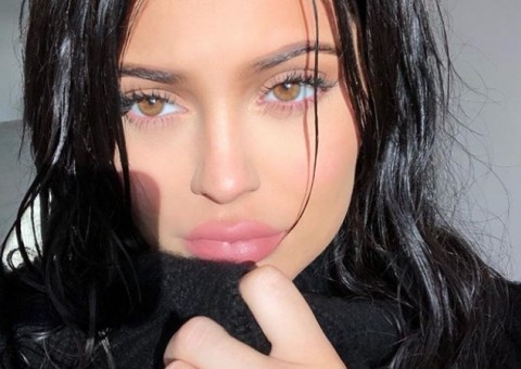 Kylie Jenner anuncia nascimento e revela sexo do bebê após nove meses escondendo gravidez