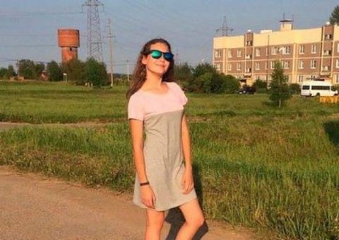 Adolescente morre eletrocutada após celular cair na água