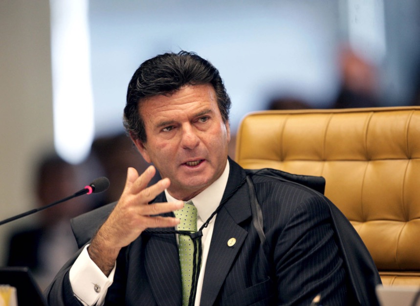 Luiz Fux toma posse hoje na presidência do TSE