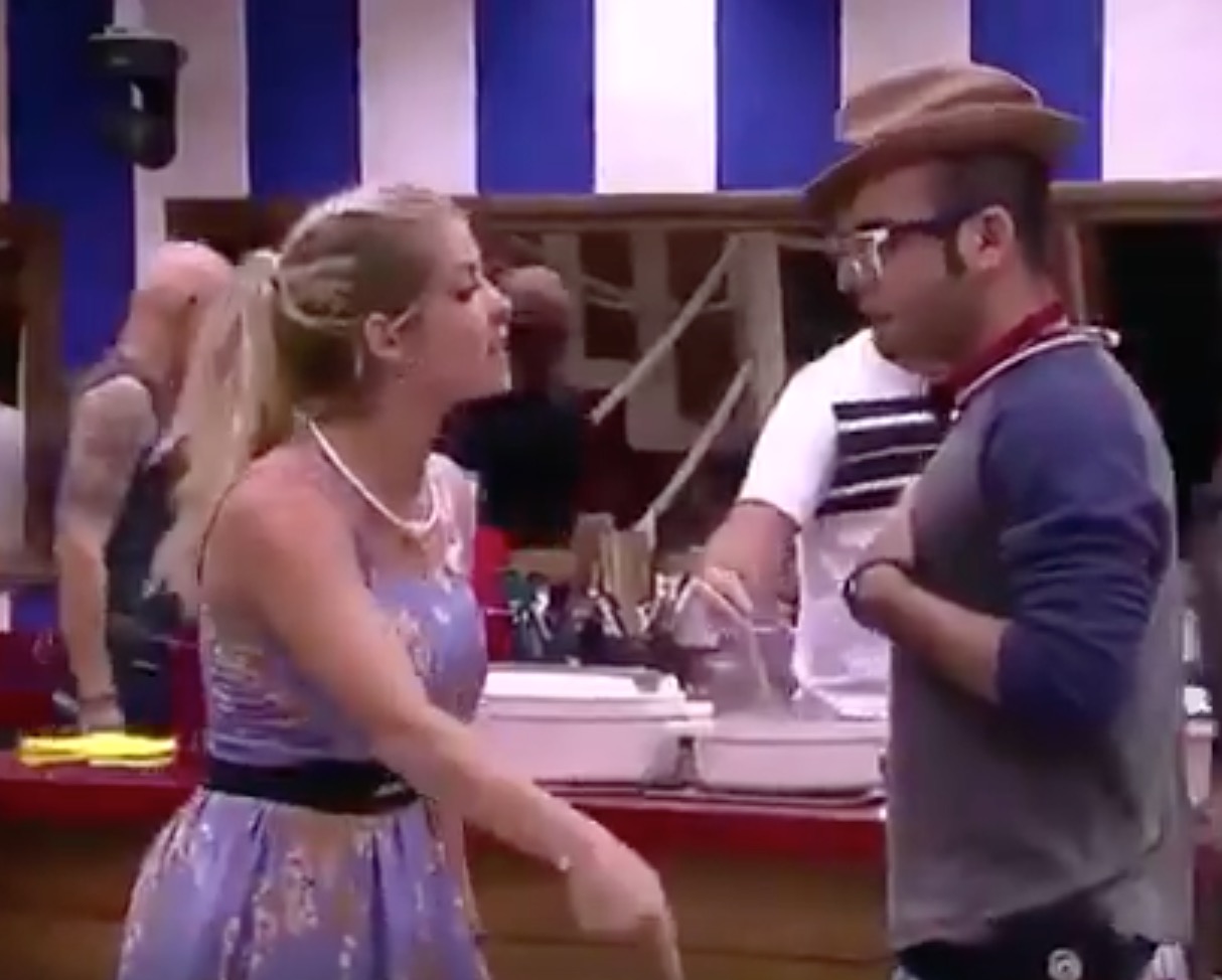  BBB18: Internautas encontram momento que desmente Jaqueline após briga com Mahmud