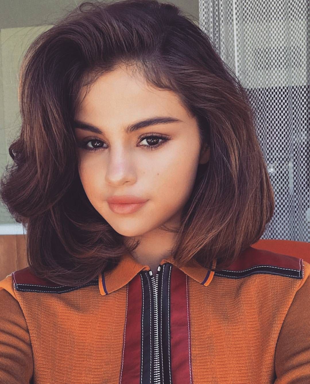  Com doença incurável, Selena Gomez volta a se internar em clínica