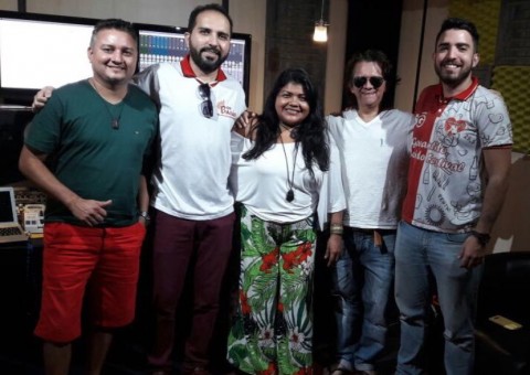 Márcia Siqueira completa time encarnado do CD das toadas do boi Garantido