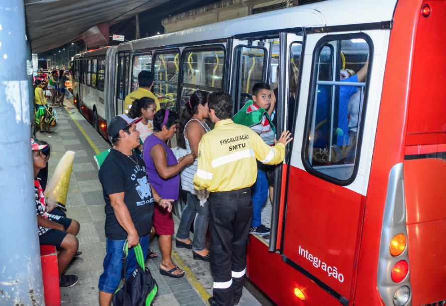 Linhas extras serão disponibilizadas durante o desfile das escolas de samba do Grupo Especial